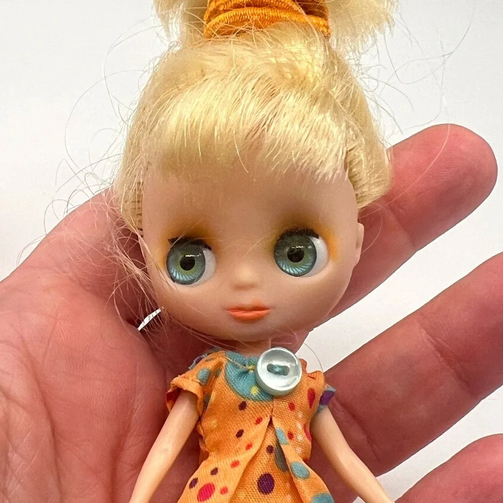 Hasbro Blythe Loves Littlest Pet Shop Dolls 4.5 in Red Blonde Hair LPS Toys